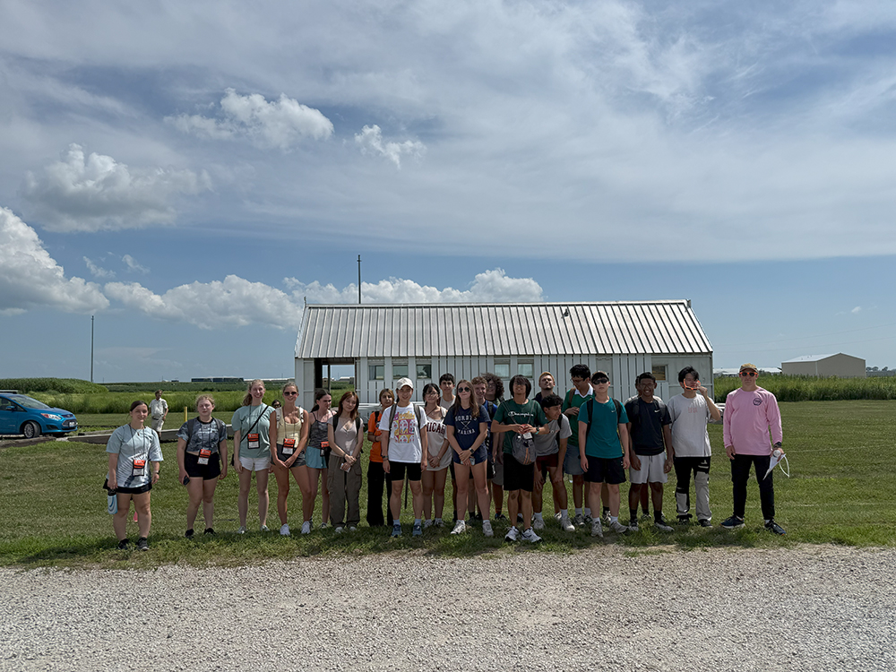As part of the 3D camp session, students visited the University of Illinois Energy Farm, a 300+ acre &amp;amp;amp;amp;amp;amp;amp;quot;living laboartory&amp;amp;amp;amp;amp;amp;amp;quot; located south of campus.&amp;amp;amp;amp;amp;amp;amp;amp;nbsp;
