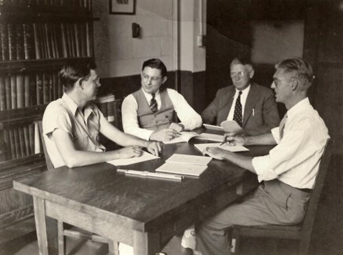 Researchers gather for a conference in Talbot Lab, 1939